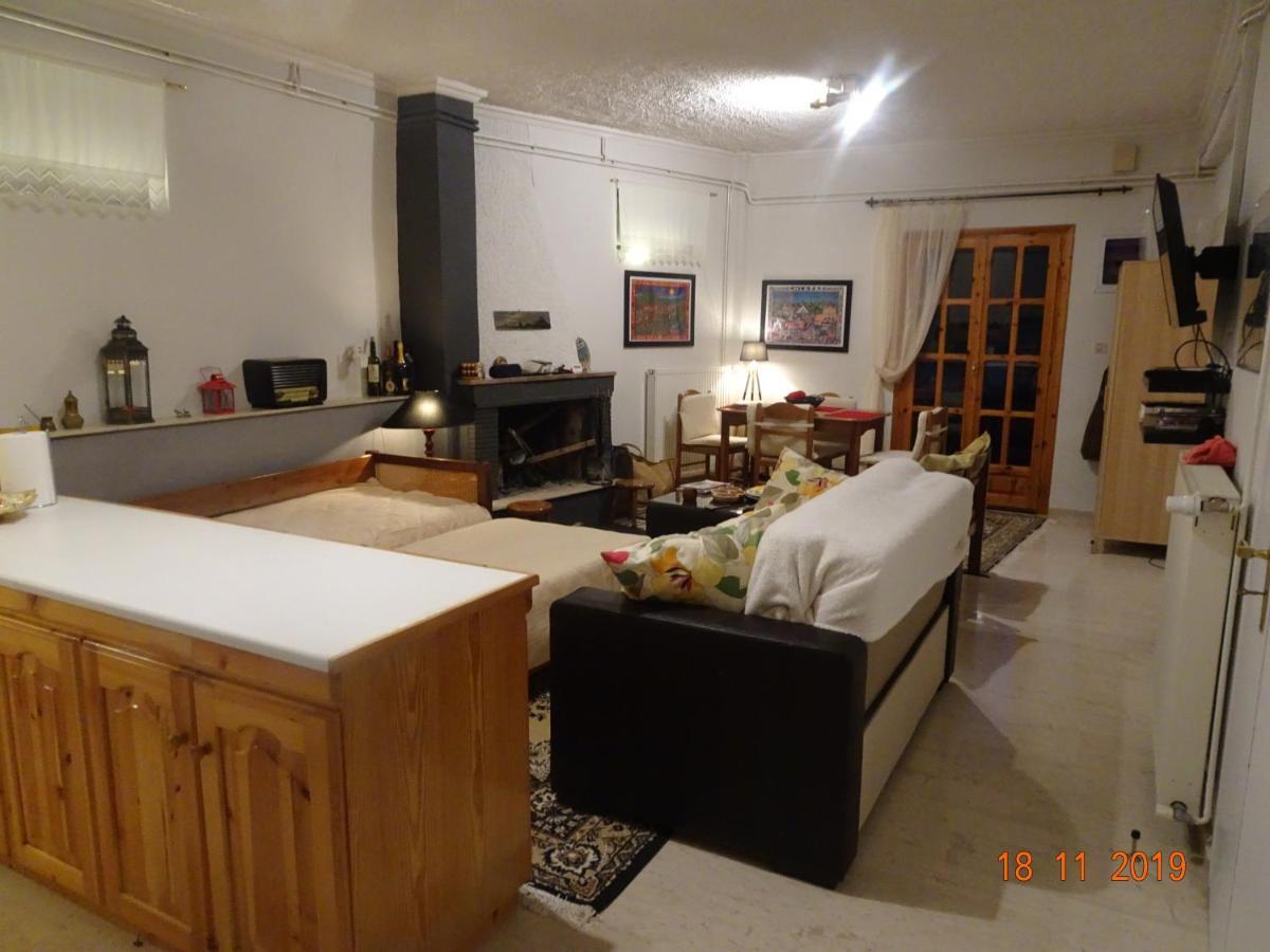 Vitina'S Little House Ξενοδοχείο Εξωτερικό φωτογραφία